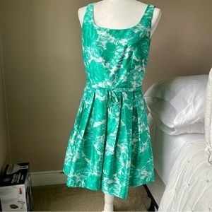 Taylor floral print dress, Size 8